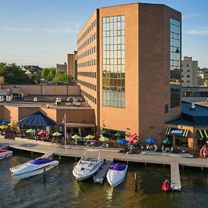 Oshkosh Waterfront Hotel & Convention Center